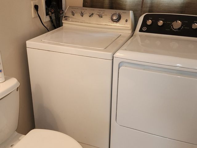 531 Redwood Road, Bolingbrook, IL 60440