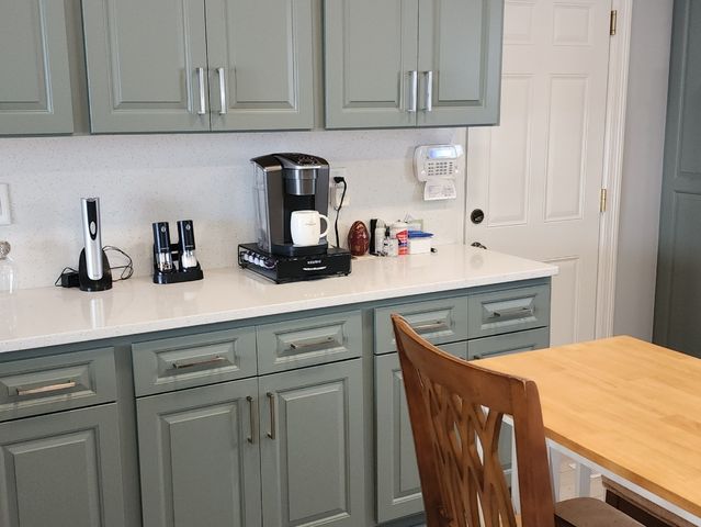 531 Redwood Road, Bolingbrook, IL 60440