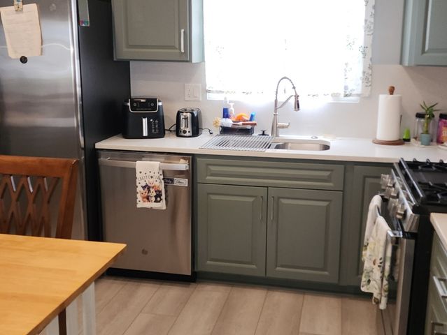 531 Redwood Road, Bolingbrook, IL 60440