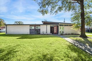 4914 Goose Creek Drive, Baytown, TX 77521