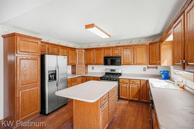 3303 Sandy Shore Drive, Metamora Village, MI 48455