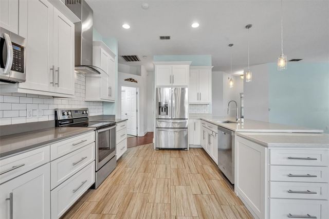 196 WIMBLEDON CIRCLE, Lake Mary, FL 32746