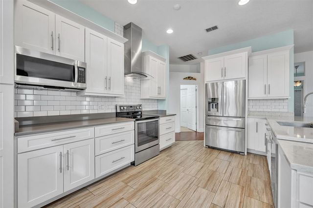 196 WIMBLEDON CIRCLE, Lake Mary, FL 32746