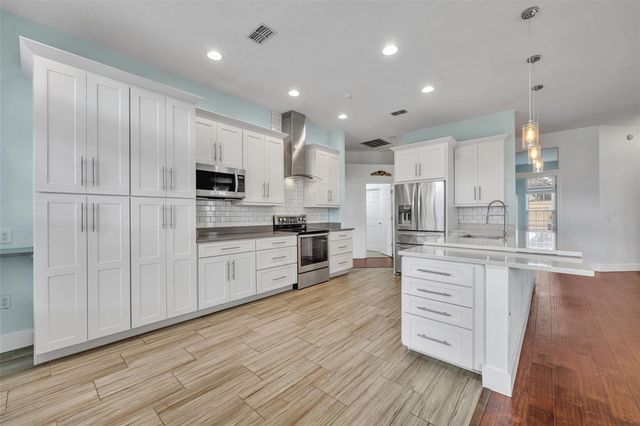 196 WIMBLEDON CIRCLE, Lake Mary, FL 32746