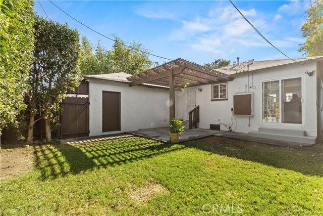 8708 Reading Avenue, Los Angeles, CA 90045