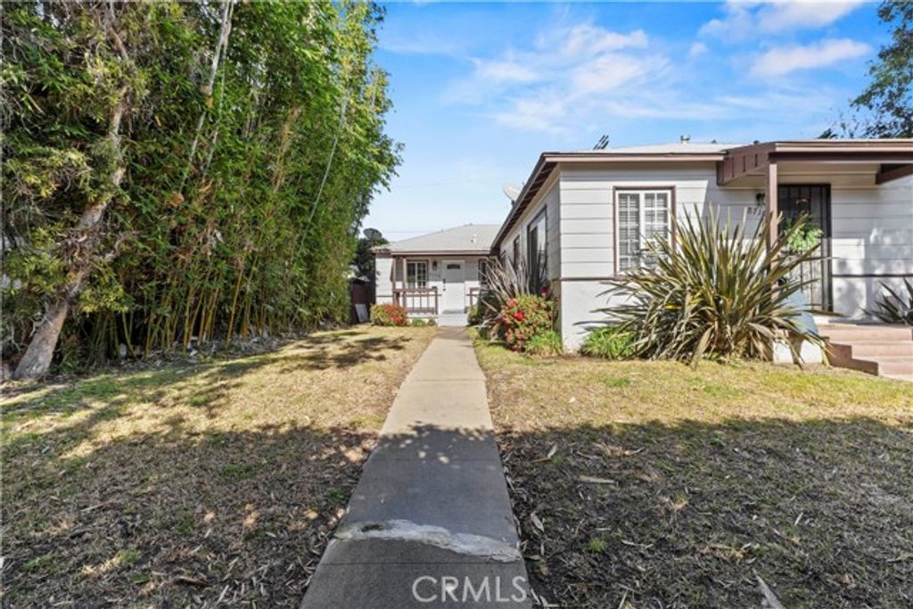 8708 Reading Avenue, Los Angeles, CA 90045