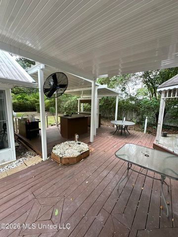 2829 Dolphin Drive, Gautier, MS 39553