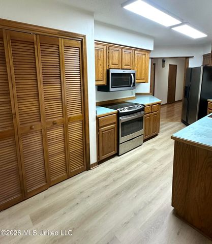 2829 Dolphin Drive, Gautier, MS 39553