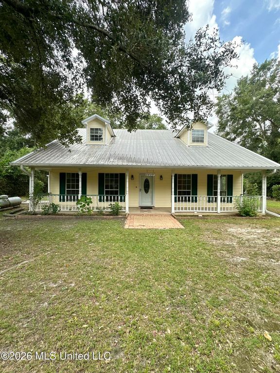 2829 Dolphin Drive, Gautier, MS 39553