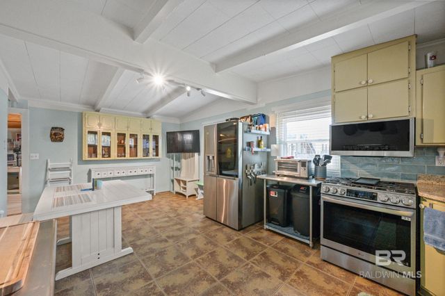 5674 Armadillo Avenue, Orange Beach, AL 36561