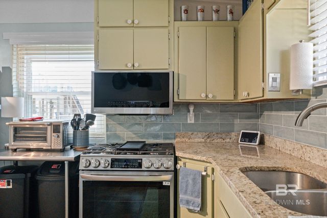 5674 Armadillo Avenue, Orange Beach, AL 36561