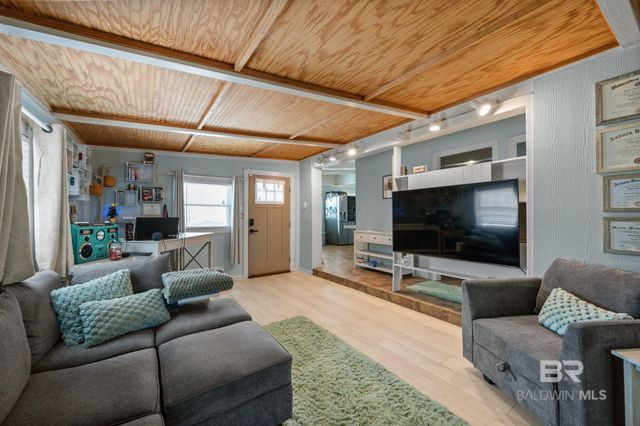 5674 Armadillo Avenue, Orange Beach, AL 36561