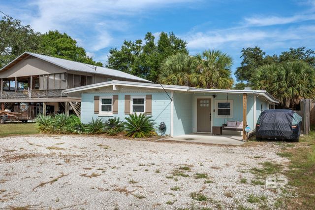 5674 Armadillo Avenue, Orange Beach, AL 36561