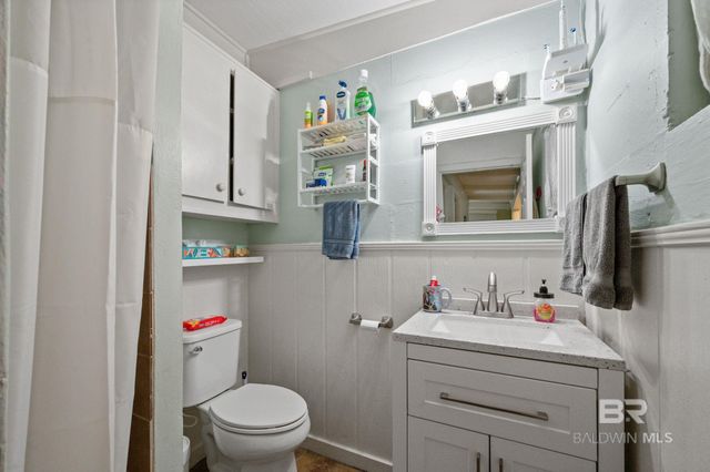 5674 Armadillo Avenue, Orange Beach, AL 36561