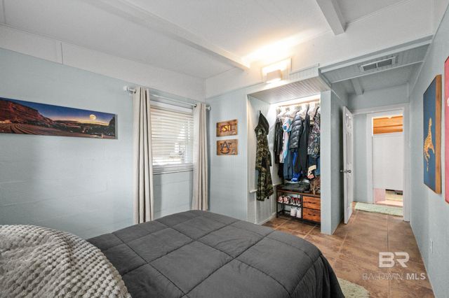 5674 Armadillo Avenue, Orange Beach, AL 36561