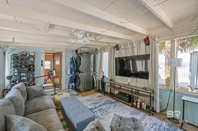 5674 Armadillo Avenue, Orange Beach, AL 36561