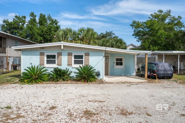 5674 Armadillo Avenue, Orange Beach, AL 36561