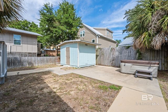 5674 Armadillo Avenue, Orange Beach, AL 36561