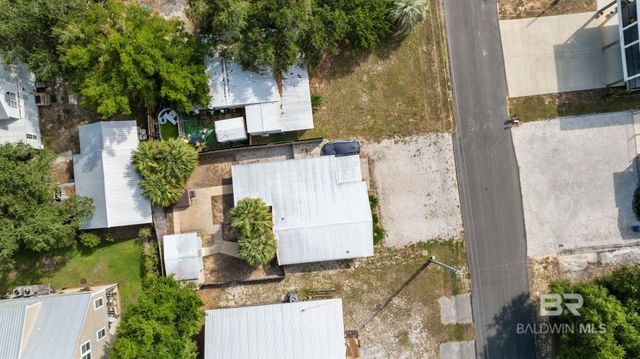 5674 Armadillo Avenue, Orange Beach, AL 36561