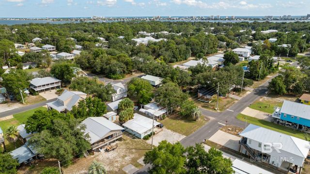 5674 Armadillo Avenue, Orange Beach, AL 36561