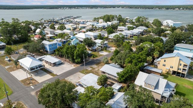5674 Armadillo Avenue, Orange Beach, AL 36561