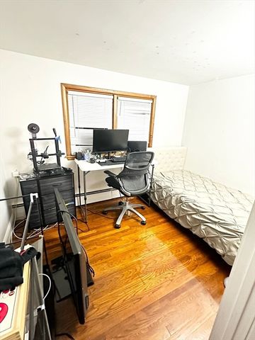 60 Howard St, Leominster, MA 01453