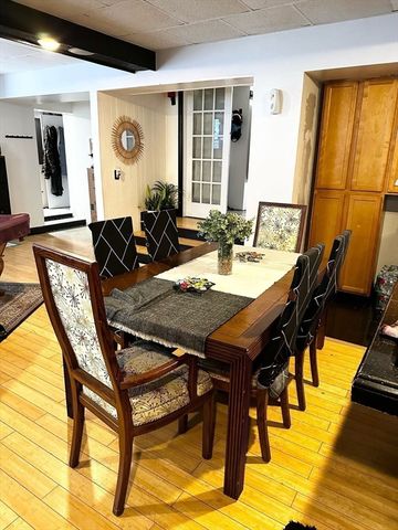 60 Howard St, Leominster, MA 01453