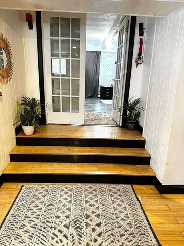 60 Howard St, Leominster, MA 01453