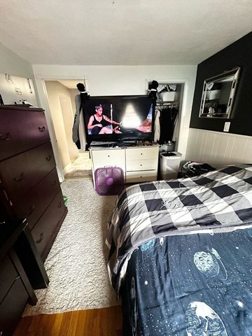 60 Howard St, Leominster, MA 01453