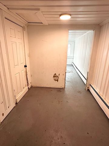 60 Howard St, Leominster, MA 01453