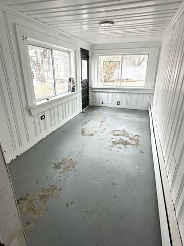 60 Howard St, Leominster, MA 01453