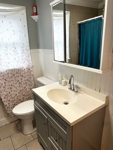 60 Howard St, Leominster, MA 01453