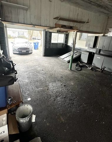 60 Howard St, Leominster, MA 01453