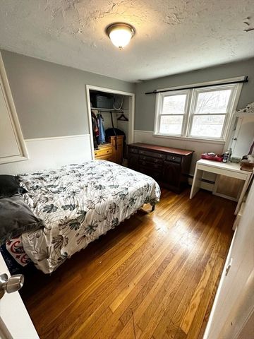 60 Howard St, Leominster, MA 01453