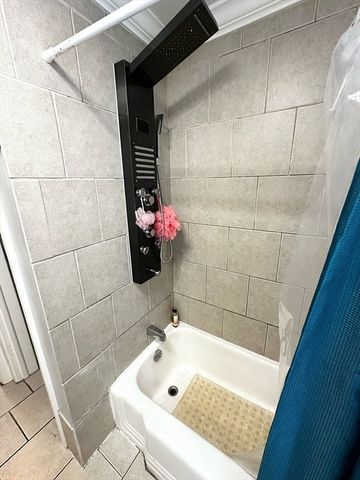 60 Howard St, Leominster, MA 01453