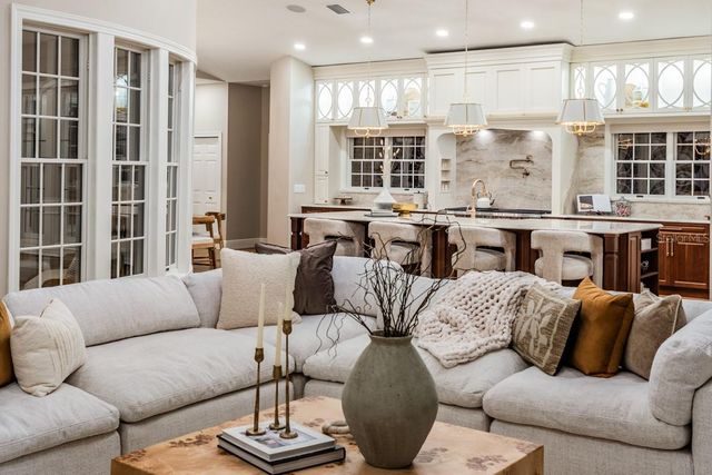 2870 COBBLESTONE DRIVE, Palm Harbor, FL 34684