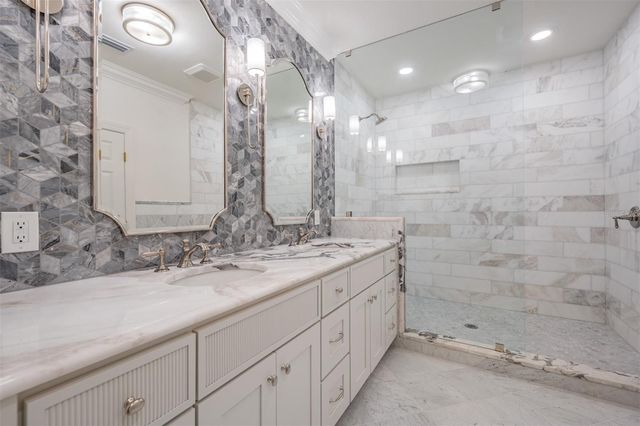 2870 COBBLESTONE DRIVE, Palm Harbor, FL 34684