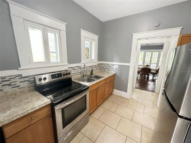 805 S PARK AVENUE, Sanford, FL 32771