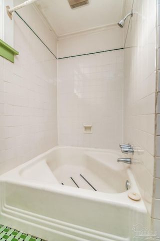 1703 E Jackson St, Pensacola, FL 32501