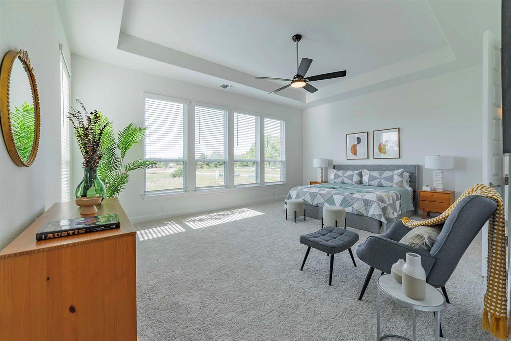 101 Woodstock CIR, Spicewood, TX 78669