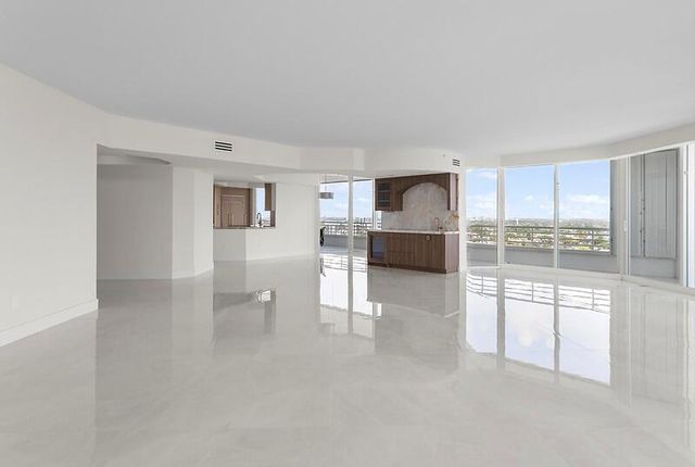 1700 S Ocean 15c, Lauderdale By The Sea, FL 33062