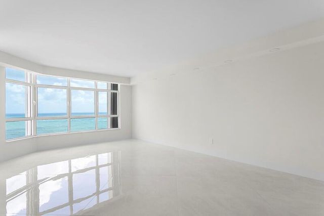 1700 S Ocean 15c, Lauderdale By The Sea, FL 33062