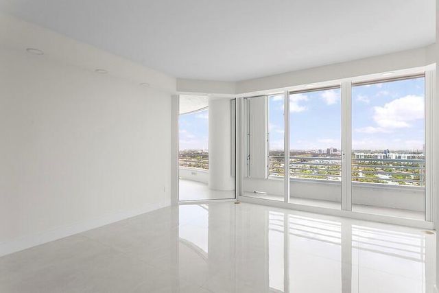 1700 S Ocean 15c, Lauderdale By The Sea, FL 33062