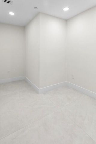 1700 S Ocean 15c, Lauderdale By The Sea, FL 33062