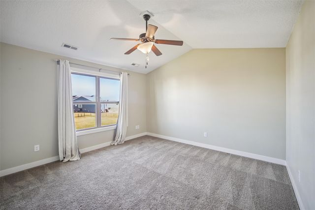 1011 NW Abbie Drive, Ankeny, IA 50023