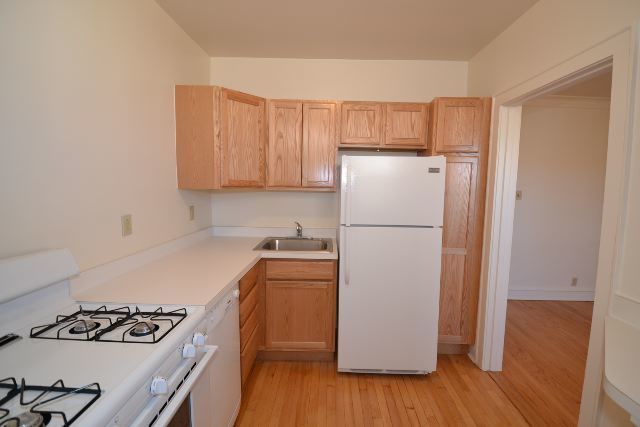 4303 N FRANCISCO Avenue 3, Chicago, IL 60618