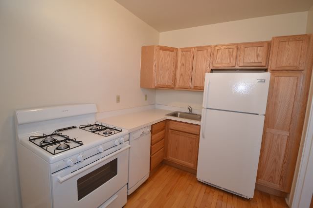 4303 N FRANCISCO Avenue 3, Chicago, IL 60618