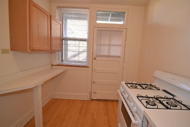 4303 N FRANCISCO Avenue 3, Chicago, IL 60618