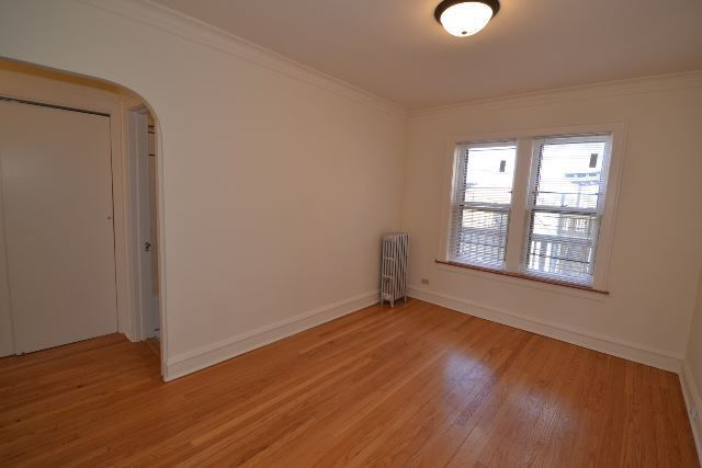 4303 N FRANCISCO Avenue 3, Chicago, IL 60618