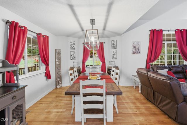 343 High Ridge Terrace, Grants Pass, OR 97526
